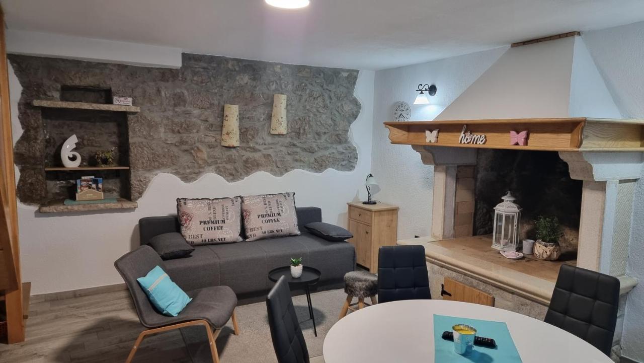 Villa Kos Lupoglav  Екстер'єр фото