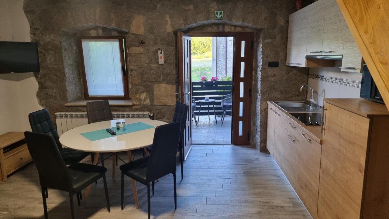 Villa Kos Lupoglav  Екстер'єр фото