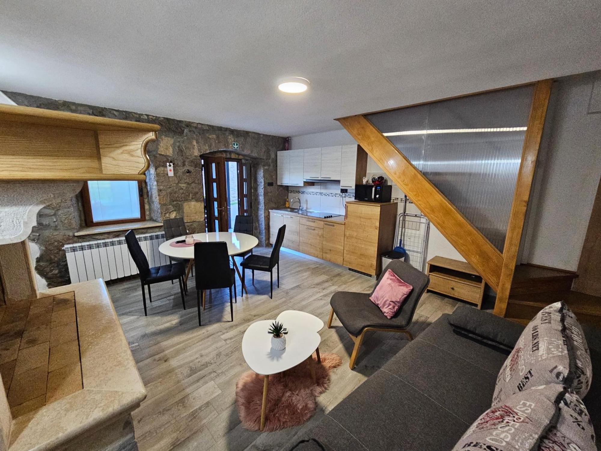 Villa Kos Lupoglav  Екстер'єр фото