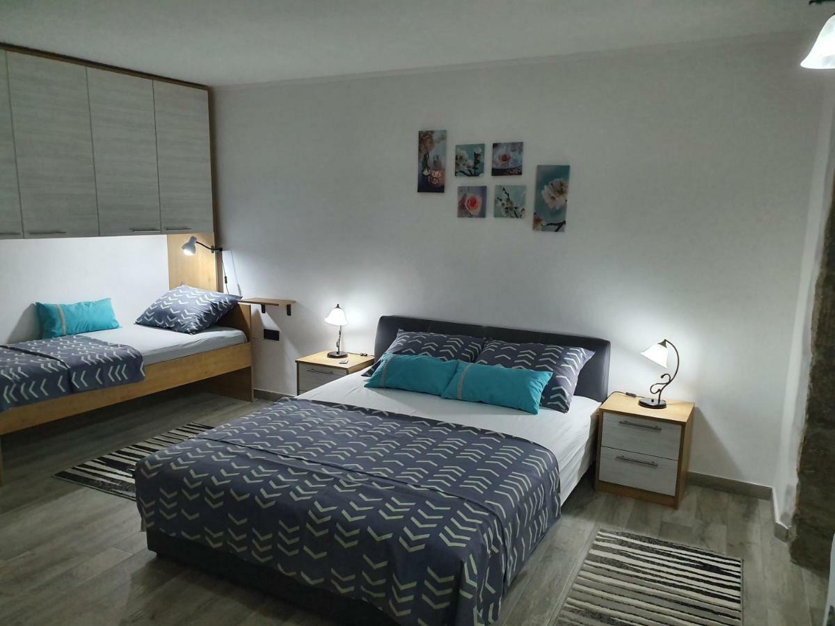 Villa Kos Lupoglav  Екстер'єр фото