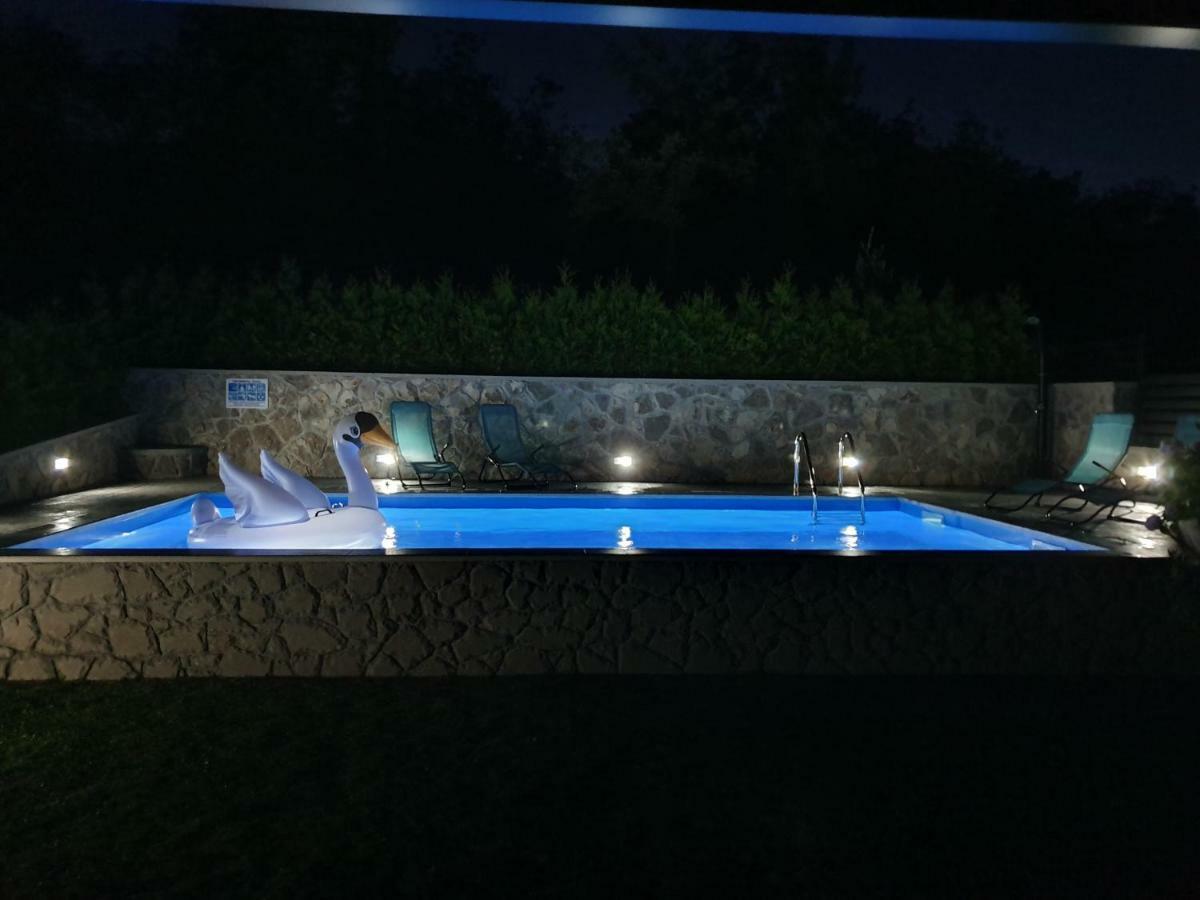 Villa Kos Lupoglav  Екстер'єр фото